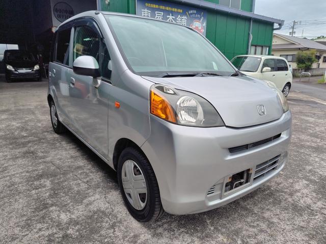 持ち込みでナビ、バックカメラ、ドライブレコーダーなどの取付可能です。納車前にご用意頂けましたら取り付け致します。工賃の方は別途ご相談ください。