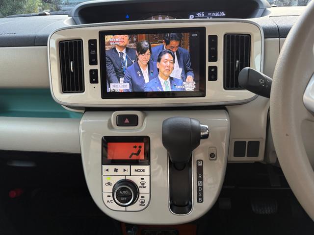 ＴＶ付きの車となっております。送迎時の待ち時間などとてもお役に立ちます。