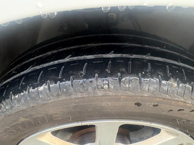 タント 　ＥＴＣ　両側スライド・片側電動　衝突被害軽減システム　スマートキー　アイドリングストップ　ベンチシート　ＣＶＴ　ＥＳＣ　ミュージックプレイヤー接続可　アルミホイール（18枚目）