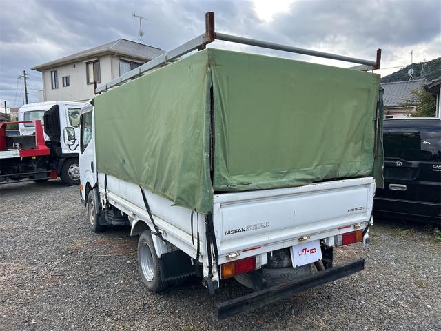 アトラストラック 　ＭＴ　後輪ダブル　電動格納ミラー　エアコン　パワーウィンドウ　運転席エアバッグ（16枚目）
