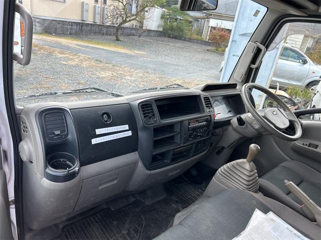 アトラストラック 　ＭＴ　後輪ダブル　電動格納ミラー　エアコン　パワーウィンドウ　運転席エアバッグ（32枚目）