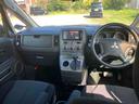 毎回座るフロントシート。運転席は必ず使用する部分ですので、座り心地が重要です!