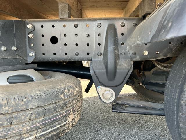 キャンター ベースグレード 2t 平ボデー 5速マニュアル キーレス ブルーテック 三方開 リヤWタイヤ(15枚目)