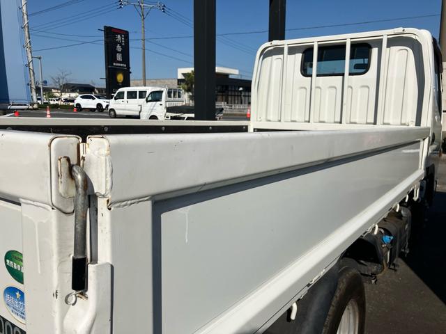 キャンター ベースグレード 2t 平ボデー 5速マニュアル キーレス ブルーテック 三方開 リヤWタイヤ(24枚目)