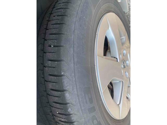 プリウス Ｓ　ＥＴＣ　バックカメラ　ＴＶ　アルミホイール　ＣＶＴ　スマートキー　アイドリングストップ　電動格納ミラー　盗難防止システム　ＣＤ　衝突安全ボディ　ＡＢＳ　ＥＳＣ　エアコン　パワーステアリング（18枚目）