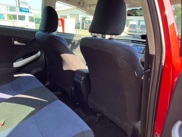 プリウス Ｓ　ワンオーナー　禁煙車　ナビＴＶ　バックカメラ　Ｂｌｕｅｔｏｏｔｈ　ＤＶＤ　スマートキー　ＥＴＣ　社外１７ｉｎアルミホイール　バイザー　プライバシーガラス　純正ホイール４本付き（46枚目）