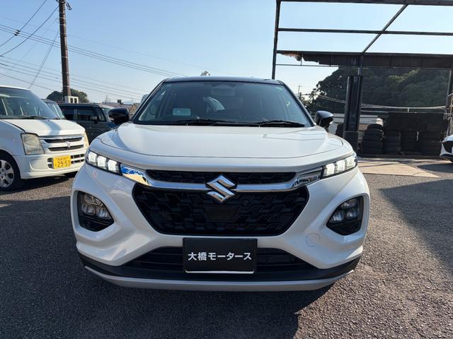 フロンクス ベースグレード　ベースグレード（５名）　純正スマートフォン連携ナビ９インチ　フルセグＴＶ　全法カメラ　アダプティブクルーズ　ワイヤレス充電　電動パーキング　スズキセーフティ　シートヒーター　ＥＴＣ（2枚目）