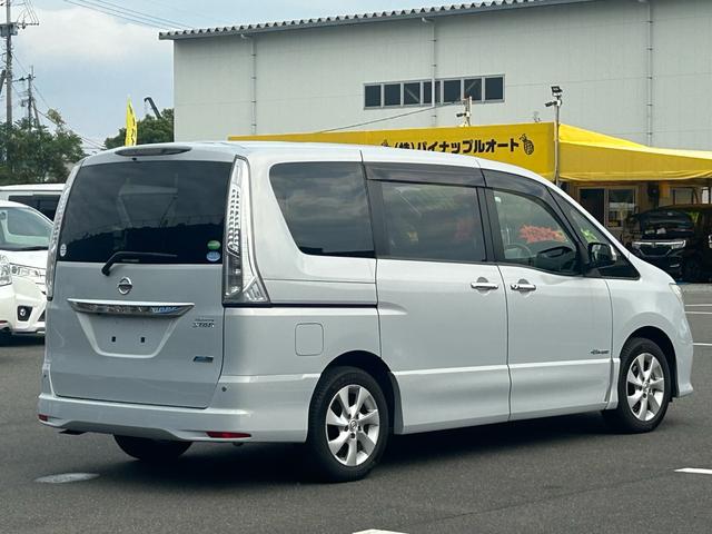 セレナ ハイウェイスター　Ｓ－ハイブリッド　純正ナビＴＶＢｌｕｅｔｏｏｔｈ両側電動スライド（4枚目）