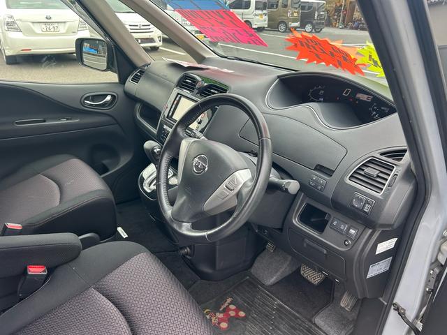 セレナ ハイウェイスター　Ｓ－ハイブリッド　純正ナビＴＶＢｌｕｅｔｏｏｔｈ両側電動スライド（9枚目）