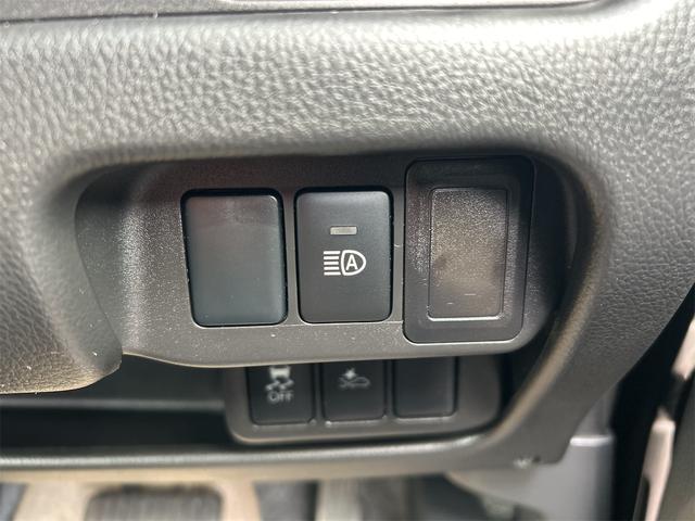 デイズ ハイウェイスター X 全周囲カメラ 衝突被害軽減システム オートマチックハイビーム オートライト HID スマートキー アイドリングストップ 電動格納ミラー ベンチシート CVT 盗難防止システム ABS ESC CD(12枚目)