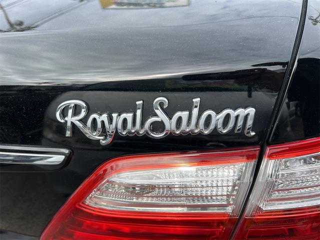 クラウン ロイヤルサルーン　ＥＴＣ　オートクルーズコントロール　バックカメラ　ナビ　ＴＶ　アルミホイール　オートライト　ＨＩＤ　ＡＴ　シートヒーター　スマートキー　電動格納ミラー　盗難防止システム　ＣＤ　ＤＶＤ再生　ＵＳＢ（27枚目）