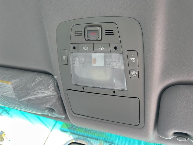 クラウン ロイヤルサルーン　ＥＴＣ　オートクルーズコントロール　バックカメラ　ナビ　ＴＶ　アルミホイール　オートライト　ＨＩＤ　ＡＴ　シートヒーター　スマートキー　電動格納ミラー　盗難防止システム　ＣＤ　ＤＶＤ再生　ＵＳＢ（40枚目）