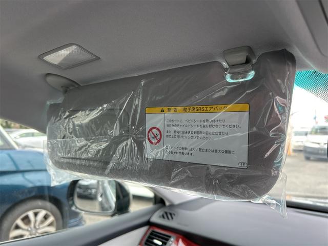 クラウン ロイヤルサルーン　ＥＴＣ　オートクルーズコントロール　バックカメラ　ナビ　ＴＶ　アルミホイール　オートライト　ＨＩＤ　ＡＴ　シートヒーター　スマートキー　電動格納ミラー　盗難防止システム　ＣＤ　ＤＶＤ再生　ＵＳＢ（42枚目）