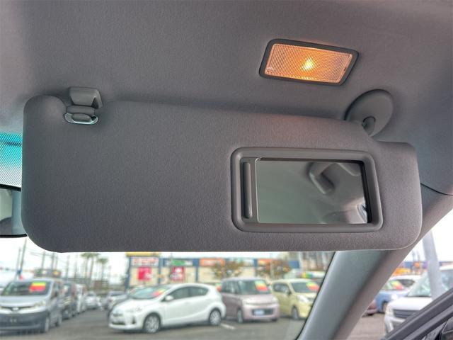 クラウン ロイヤルサルーン　ＥＴＣ　オートクルーズコントロール　バックカメラ　ナビ　ＴＶ　アルミホイール　オートライト　ＨＩＤ　ＡＴ　シートヒーター　スマートキー　電動格納ミラー　盗難防止システム　ＣＤ　ＤＶＤ再生　ＵＳＢ（43枚目）