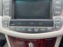 クラウン ロイヤルサルーン　ＥＴＣ　オートクルーズコントロール　バックカメラ　ナビ　ＴＶ　アルミホイール　オートライト　ＨＩＤ　ＡＴ　シートヒーター　スマートキー　電動格納ミラー　盗難防止システム　ＣＤ　ＤＶＤ再生　ＵＳＢ（6枚目）