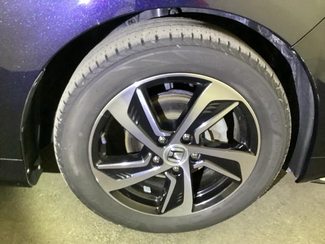 オデッセイ アブソルート・Ｘホンダセンシング　リア席モニター　リアカメラ　ＥＴＣ　アクティブクルーズコントロール　バックモニタ　ＤＶＤ再生　キーフリー　エアバッグ　ＬＥＤヘッドランプ　カーテンエアバッグ　イモビライザー　地デジ　オートエアコン（29枚目）