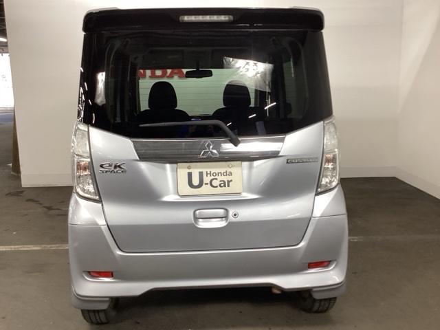 ｅＫスペースカスタム カスタムＴ　メモリーナビ　フルセグ　リアカメラ　ナビＴＶ　パワーウィンドー　地デジ　助手席エアバッグ　運転席エアバッグ　エアコン　ターボ　ベンチシート　ＡＢＳ　パワステ　キーフリー　アイドリングストップ　Ｓキー（9枚目）