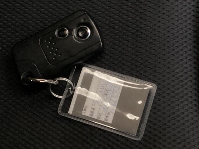 フィットハイブリッド ナビプレミアムセレクション アルミホイール ETC エアコン 運転席エアバッグ キーフリー パワーウィンドウ クルーズコントロール スマキー シートヒーター付 パワーステアリング ABS セキュリティー 助手席エアバック(18枚目)