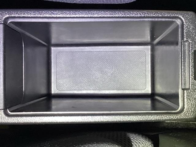 フィットハイブリッド ナビプレミアムセレクション アルミホイール ETC エアコン 運転席エアバッグ キーフリー パワーウィンドウ クルーズコントロール スマキー シートヒーター付 パワーステアリング ABS セキュリティー 助手席エアバック(30枚目)