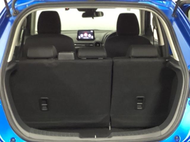 デミオ １３Ｓ　メモリーナビ　リアカメラ　ＥＴＣ　アイスト　アドバンスドキー　キーレススタート　ＶＳＡ　盗難防止システム　マニュアルエアコン　ＬＥＤライト　ＡＢＳ　運転席エアバッグ　パワーウィンド　ＷＳＲＳ　パワステ（10枚目）