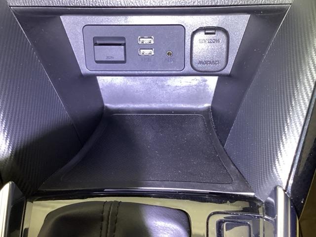 デミオ １３Ｓ　メモリーナビ　リアカメラ　ＥＴＣ　アイスト　アドバンスドキー　キーレススタート　ＶＳＡ　盗難防止システム　マニュアルエアコン　ＬＥＤライト　ＡＢＳ　運転席エアバッグ　パワーウィンド　ＷＳＲＳ　パワステ（21枚目）