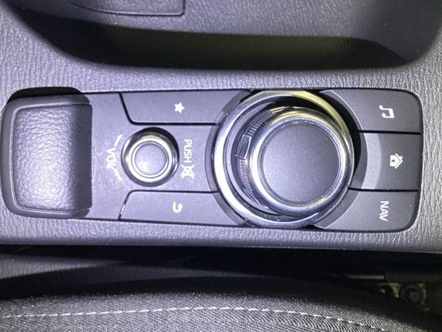 デミオ １３Ｓ　メモリーナビ　リアカメラ　ＥＴＣ　アイスト　アドバンスドキー　キーレススタート　ＶＳＡ　盗難防止システム　マニュアルエアコン　ＬＥＤライト　ＡＢＳ　運転席エアバッグ　パワーウィンド　ＷＳＲＳ　パワステ（32枚目）