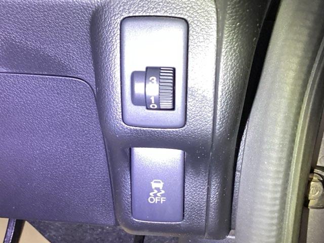 N-BOX G CD ETC スマキ- AUTOエアコン イモビライザー フロントベンチシート WエアB エアB キーフリーシステム PW 横滑防止 ABS パワーステアリング アイドリングストップ車(26枚目)