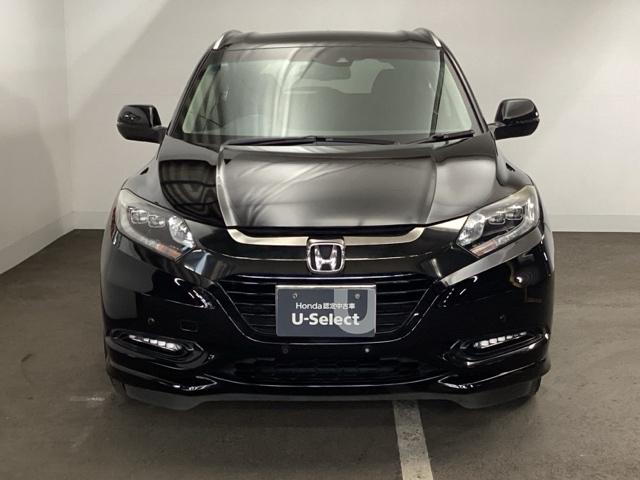 ヴェゼル ハイブリッドＺ・ホンダセンシング　メモリーナビ　フルセグ　リアカメラ　ＥＴＣ　レーダーサポート　ＤＶＤ再生機能　横滑り防止システム　バックアイカメラ　盗難防止装置　シートヒーター付　スマ－トキ－　ＥＣＯモード　パワーウィンド　パワステ（6枚目）