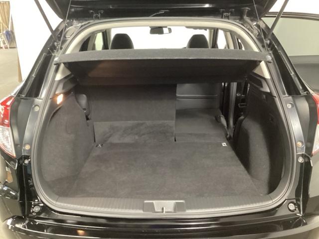 ヴェゼル ハイブリッドＺ・ホンダセンシング　メモリーナビ　フルセグ　リアカメラ　ＥＴＣ　レーダーサポート　ＤＶＤ再生機能　横滑り防止システム　バックアイカメラ　盗難防止装置　シートヒーター付　スマ－トキ－　ＥＣＯモード　パワーウィンド　パワステ（11枚目）