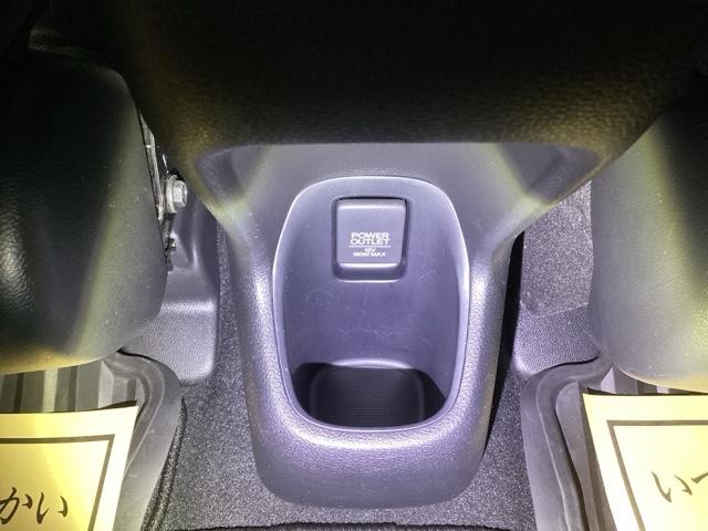 ヴェゼル ハイブリッドＺ・ホンダセンシング　メモリーナビ　フルセグ　リアカメラ　ＥＴＣ　レーダーサポート　ＤＶＤ再生機能　横滑り防止システム　バックアイカメラ　盗難防止装置　シートヒーター付　スマ－トキ－　ＥＣＯモード　パワーウィンド　パワステ（15枚目）