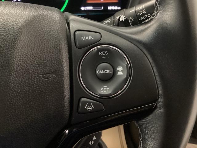ヴェゼル ハイブリッドＺ・ホンダセンシング　メモリーナビ　フルセグ　リアカメラ　ＥＴＣ　レーダーサポート　ＤＶＤ再生機能　横滑り防止システム　バックアイカメラ　盗難防止装置　シートヒーター付　スマ－トキ－　ＥＣＯモード　パワーウィンド　パワステ（21枚目）