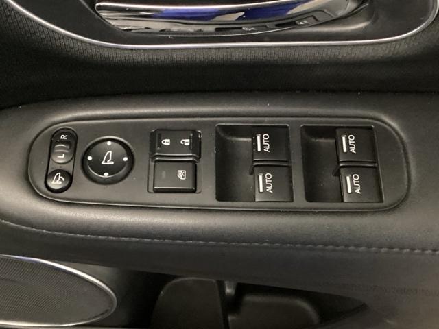 ヴェゼル ハイブリッドＺ・ホンダセンシング　メモリーナビ　フルセグ　リアカメラ　ＥＴＣ　レーダーサポート　ＤＶＤ再生機能　横滑り防止システム　バックアイカメラ　盗難防止装置　シートヒーター付　スマ－トキ－　ＥＣＯモード　パワーウィンド　パワステ（27枚目）