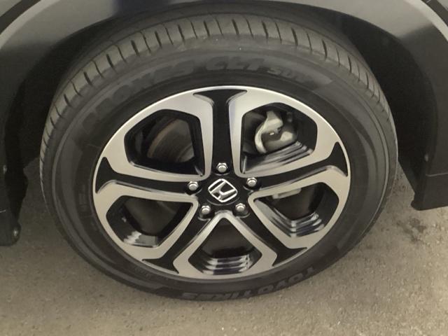 ヴェゼル ハイブリッドＺ・ホンダセンシング　メモリーナビ　フルセグ　リアカメラ　ＥＴＣ　レーダーサポート　ＤＶＤ再生機能　横滑り防止システム　バックアイカメラ　盗難防止装置　シートヒーター付　スマ－トキ－　ＥＣＯモード　パワーウィンド　パワステ（29枚目）