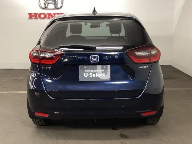 フィット ｅ：ＨＥＶホーム　メモリーナビ　ドラレコ　ＥＴＣ　前後誤発進抑制機能　クリソナ　助手席エアバッグ　運転席エアバッグ　アイドリングストップ　ＬＥＤライト　バックカメラ　ＡＢＳ　サイドエアバッグ　オートクルーズコントロール（9枚目）