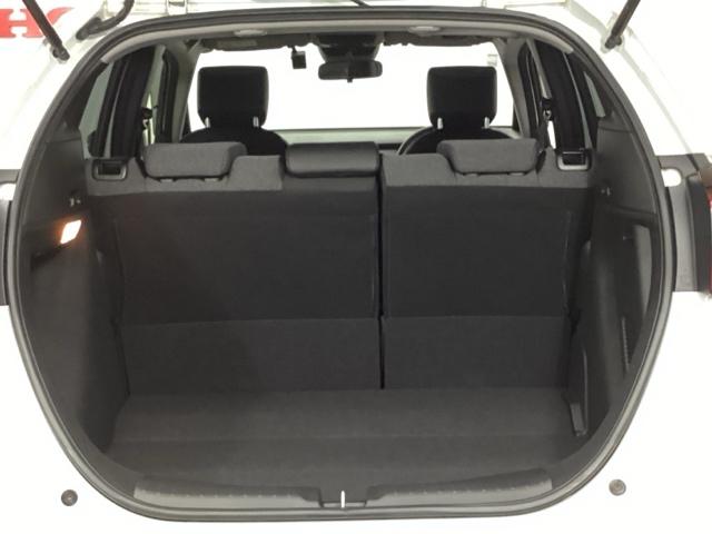 コンパクトボディーなのに、荷室はこんなに広々！たくさん荷物が積めますよ。