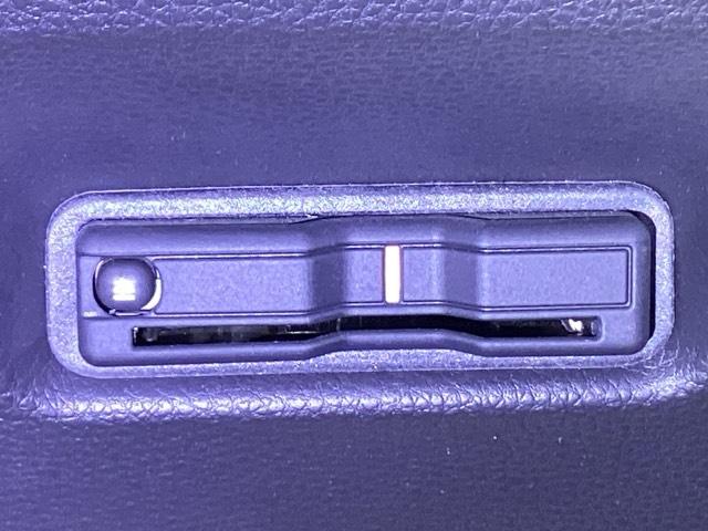 ＥＴＣ装備で、高速道路の料金所もスムーズ。　今では必須アイテムです。