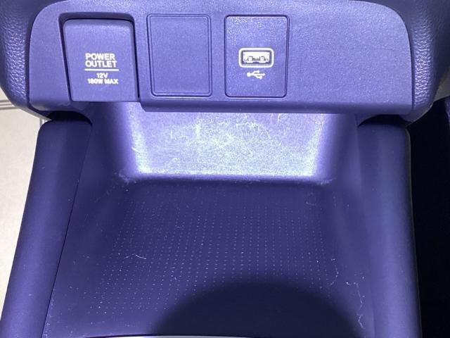 ＵＳＢチャージャー搭載。スマートフォンやタブレット端末などの充電にとても便利です。