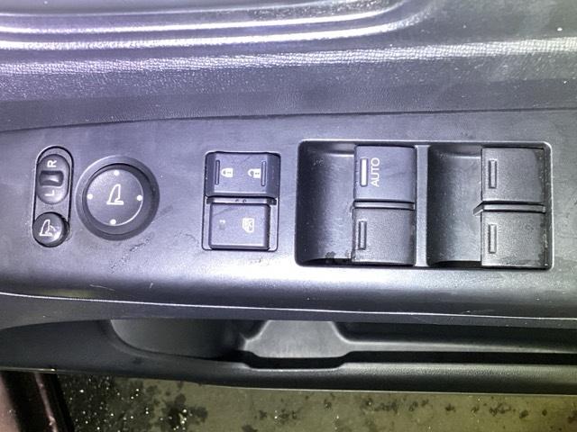 Ｎ－ＢＯＸ Ｇ・Ｌパッケージ　メモリーナビ　ワンセグ　リアカメラ　ＥＴＣ　Ｉ－ＳＴＯＰ　ベンチ席　カラーバックモニター　全席ＰＷ　ナビテレビ　１セグ　ＡＡＣ　横滑り防止　スマートキー　ＡＢＳ　キーレスＥ　パワーステアリング（30枚目）