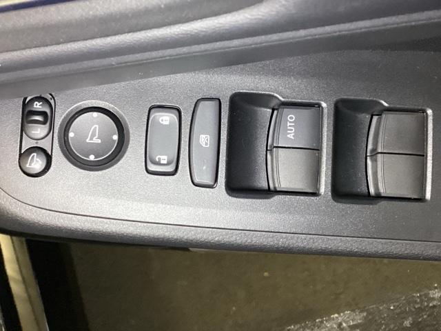 ヴェゼル e:HEVX メモリーナビ ドラレコ ETC AAC イモビライザー スマ-トキ- 誤発進抑制 PW リアカメラ クルコン ESC キーフリー LEDヘッドランプ ナビTV サイドカーテンエアバック DVD再生可(31枚目)