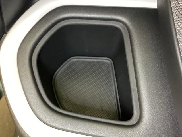 フィット e:HEVクロスター メモリーナビ ドラレコ ETC リアカメラ 衝突回避システム フルオートエアコン LEDランプ エアバッグ サイドエアバック 地デジ オートクルーズコントロール VSA バックカメラ USB パワステ(27枚目)