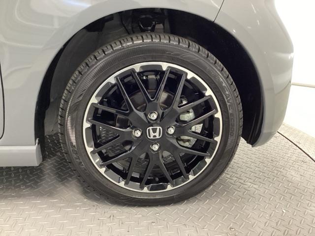 Ｎ－ＢＯＸカスタム ターボコーディネートスタイル　両側電動スライドドア　先進ライト　両側電動ドア　Ｒカメラ　クルコン　スマートキ－　パワーステアリング　ＶＳＡ　セキュリティ　エアコン　ＬＥＤライト　パワーウィンドウ　アイドリングストップ　オートライト（18枚目）