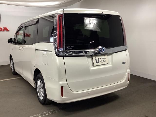 ノア ハイブリッドＧ　メモリーナビ　リアカメラ　ＥＴＣ　Ｒカメラ　スマートキー＆プッシュスタート　ＬＥＤへッドライト　ウォークスルー　地デジ　イモビライザー　パワーウインドウ　クルコン　エアバッグ　横滑り防止　パワステ（8枚目）