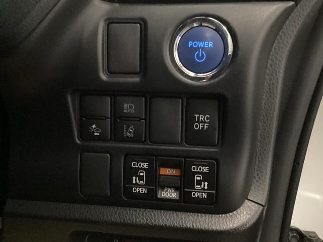 ノア ハイブリッドＧ　メモリーナビ　リアカメラ　ＥＴＣ　Ｒカメラ　スマートキー＆プッシュスタート　ＬＥＤへッドライト　ウォークスルー　地デジ　イモビライザー　パワーウインドウ　クルコン　エアバッグ　横滑り防止　パワステ（30枚目）