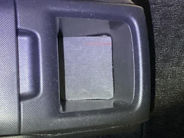 ノア ハイブリッドＧ　メモリーナビ　リアカメラ　ＥＴＣ　Ｒカメラ　スマートキー＆プッシュスタート　ＬＥＤへッドライト　ウォークスルー　地デジ　イモビライザー　パワーウインドウ　クルコン　エアバッグ　横滑り防止　パワステ（32枚目）