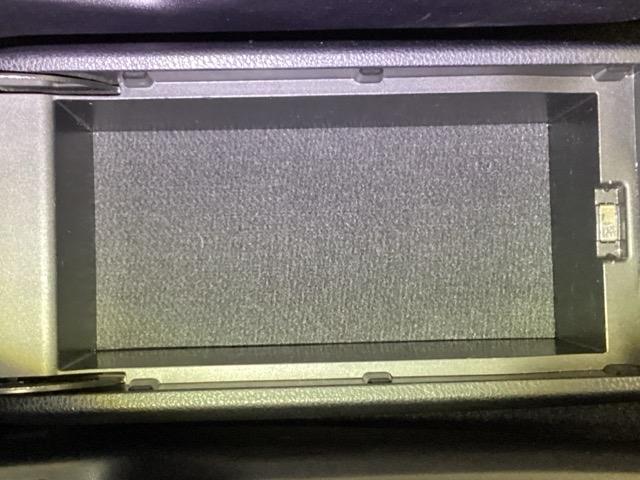 ノア ハイブリッドＧ　メモリーナビ　リアカメラ　ＥＴＣ　Ｒカメラ　スマートキー＆プッシュスタート　ＬＥＤへッドライト　ウォークスルー　地デジ　イモビライザー　パワーウインドウ　クルコン　エアバッグ　横滑り防止　パワステ（33枚目）