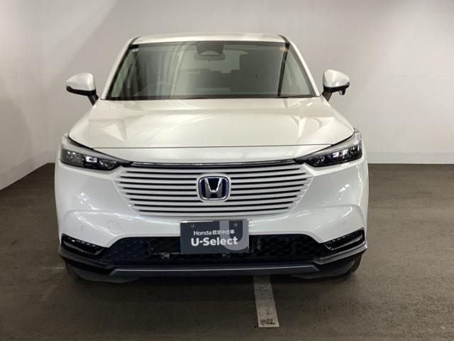 ヴェゼル ｅ：ＨＥＶＸ　メモリーナビ　リアカメラ　ＥＴＣ　前後障害物センサー　ＡＡＣ　イモビライザー　スマ－トキ－　誤発進抑制　ＰＷ　クルコン　ＥＳＣ　キーフリー　ＬＥＤヘッドランプ　ナビＴＶ　サイドカーテンエアバック　ＰＳ（6枚目）