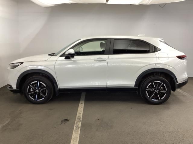 ヴェゼル ｅ：ＨＥＶＸ　メモリーナビ　リアカメラ　ＥＴＣ　前後障害物センサー　ＡＡＣ　イモビライザー　スマ－トキ－　誤発進抑制　ＰＷ　クルコン　ＥＳＣ　キーフリー　ＬＥＤヘッドランプ　ナビＴＶ　サイドカーテンエアバック　ＰＳ（7枚目）