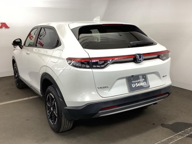 ヴェゼル ｅ：ＨＥＶＸ　メモリーナビ　リアカメラ　ＥＴＣ　前後障害物センサー　ＡＡＣ　イモビライザー　スマ－トキ－　誤発進抑制　ＰＷ　クルコン　ＥＳＣ　キーフリー　ＬＥＤヘッドランプ　ナビＴＶ　サイドカーテンエアバック　ＰＳ（8枚目）