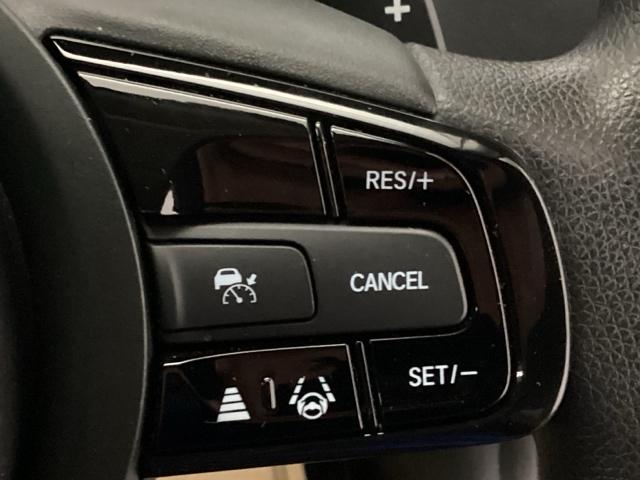 ヴェゼル ｅ：ＨＥＶＸ　メモリーナビ　リアカメラ　ＥＴＣ　前後障害物センサー　ＡＡＣ　イモビライザー　スマ－トキ－　誤発進抑制　ＰＷ　クルコン　ＥＳＣ　キーフリー　ＬＥＤヘッドランプ　ナビＴＶ　サイドカーテンエアバック　ＰＳ（26枚目）