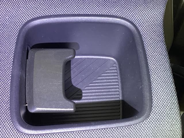 サクラ Ｇ　メモリーナビ　リアカメラ　ＥＴＣ　地デジ　アラウンドビュ　ベンチシート　踏み間違い防止アシスト　ＬＥＤヘッドランプ　スマートキー　オートエアコン　バックカメラ　ＡＢＳ　ナビＴＶ　キーフリー（30枚目）